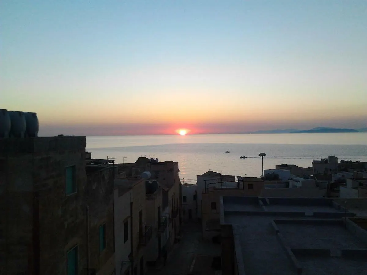 B&B La Pergola Marettimo 0*,  Italia